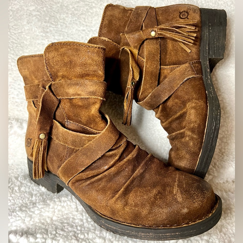Beautiful Born boots size 8